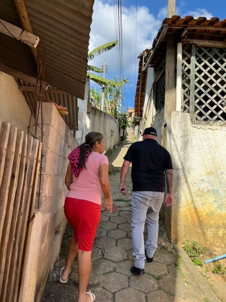 Vereador Edinho Bissoli realiza visita ao Bairro Aimorés para ouvir demandas da comunidade