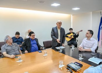 Primeira Assembleia de Deus do estado realiza manhã de reflexão e oração na Prefeitura de Vitória