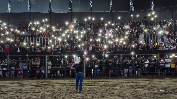 Águia Branca celebra seus 37 anos de emancipação com shows, rodeio e muita emoção