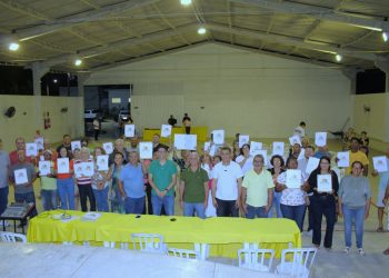 Prefeitura de Jaguaré realiza entrega de títulos de regularização fundiária