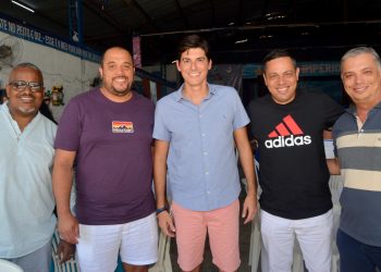 Vereador Orian Pinheiro prestigia aniversário do deputado Mazinho dos Anjos em Vitória