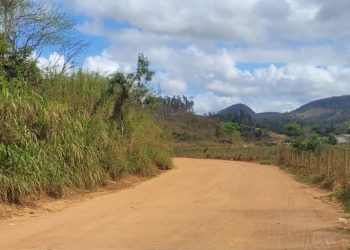 Deputada Raquel Lessa anuncia lançamento de edital para pavimentação da estrada entre São Gabriel da Palha e Águia Branca