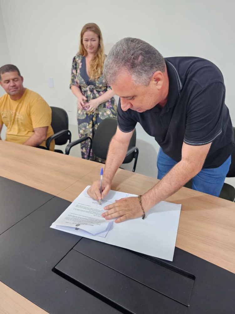 Vila Valério firma parceria para beneficiar 19 famílias com construção de casas na zona rural