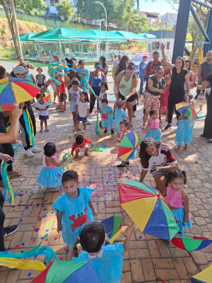 Festa da Família une a comunidade escolar no Cmei Sophia Musengny Loureiro em Vitória