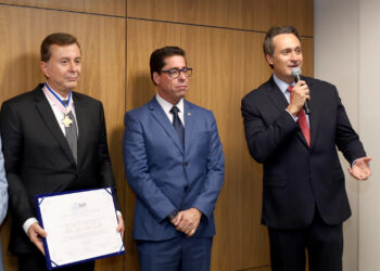 Assembleia Legislativa homenageia presidente do Google e anuncia programa de IA
