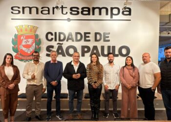 Comitiva de São Mateus realiza visita técnica ao Smart Sampa em São Paulo