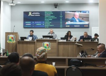 Câmara Municipal de São Mateus moderniza plenário com novas cadeiras e sistema eletrônico de votação