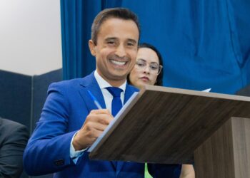 Prefeitura de Linhares dará reajuste real que beneficiará 2,3 mil servidores que não recebem salário mínimo