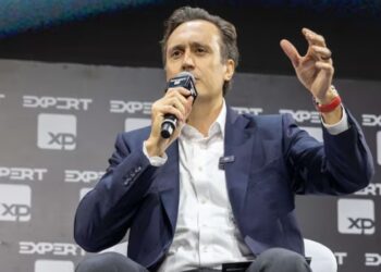 Rafael Furlanetti estreia programa de entrevistas na CNN Brasil e no Money