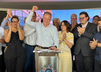Casagrande assina autorização para nova etapa do Hospital do Câncer de Cachoeiro