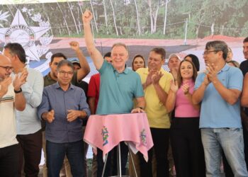 Governo do Estado realiza entregas e autoriza novos investimentos em Ibitirama