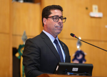 Deputado Marcelo Santos projeta cenário de 2026 para o Estado
