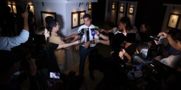 Governador Ricardo Ferraço prorroga exposição de Rembrandt no Palácio Anchieta