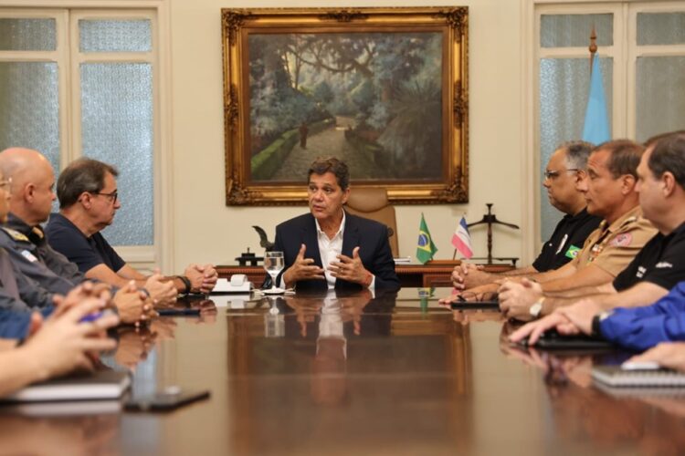 Ricardo Ferraço inicia governo priorizando Segurança, Saúde e Educação no primeiro dia de agenda