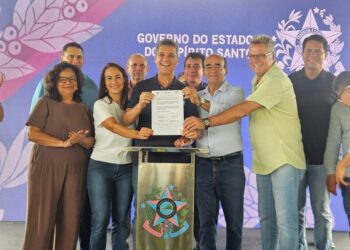Ricardo Ferraço entrega pavimentação da ES-456 e autoriza obras do Contorno Sul de Aracruz