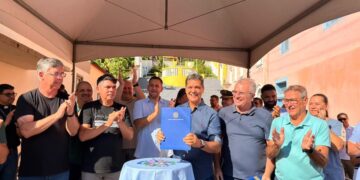 Ricardo Ferraço realiza entregas em Santa Leopoldina nas áreas de infraestrutura rural e cultura