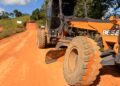 Vila Valério intensifica recuperação de estradas rurais para atender produtores antes da safra do conilon