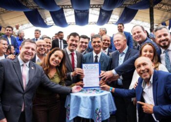 Parceria sólida: Arnaldinho, Ferraço e Casagrande revelam mega pacote de R$ 650 milhões para Vila Velha no aniversário da cidade