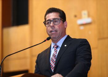 Honraria para atletas levará nome de Geovani Silva após aprovação na Assembleia