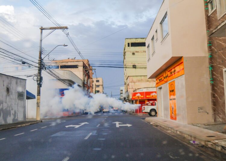 Dengue: itinerário do carro fumacê passará por 10 bairros de Linhares nesta semana