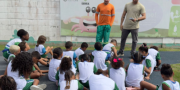 Aula ao ar livre transforma Ecoponto em espaço de consciência ambiental na Serra