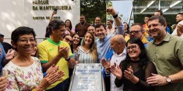 Arnaldinho e Ferraço inauguram Parque Natural Morro da Manteigueira em Vila Velha