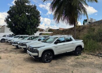 Linhares recebe cinco novas caminhonetes para reforçar transporte e atendimento à população