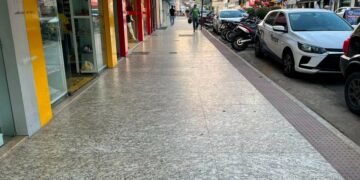 Enivaldo dos Anjos assina ordem de serviço para continuidade do Calçadão no Centro de Barra de São Francisco