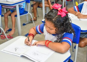 Mais de 28 mil estudantes da rede municipal entram de Férias em Linhares