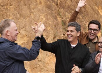 RealTime: Governador Ricardo chega a 41% e vence em todos os cenários de 1º e 2º turnos