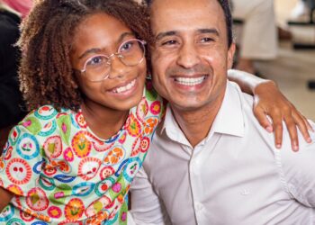 Cerca de 120 pacientes escolhem armações de óculos gratuitamente em Linhares