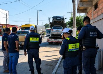 Operação fiscaliza veículos abandonados e estacionados irregularmente em Jaguaré