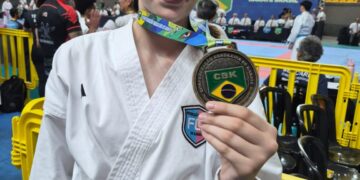 Atleta de Linhares conquista duas medalhas e garante vaga na final do Brasileiro de Karatê
