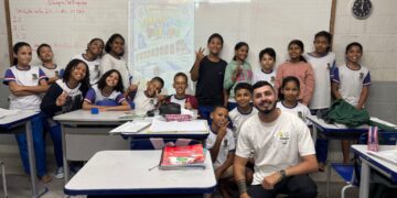 Professor transforma preparação para o PAEBES em livro digital e inspira alunos do 5º ano em Linhares