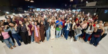 Prefeitura de Cariacica anuncia abono de R$ 3,5 mil para profissionais da Educação e renovação de contratos temporários para 2027