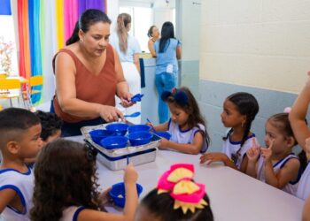 Dia da Merendeira: 484 profissionais garantem alimentação de mais de 28 mil estudantes em Linhares