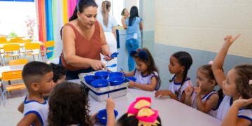 Dia da Merendeira: 484 profissionais garantem alimentação de mais de 28 mil estudantes em Linhares